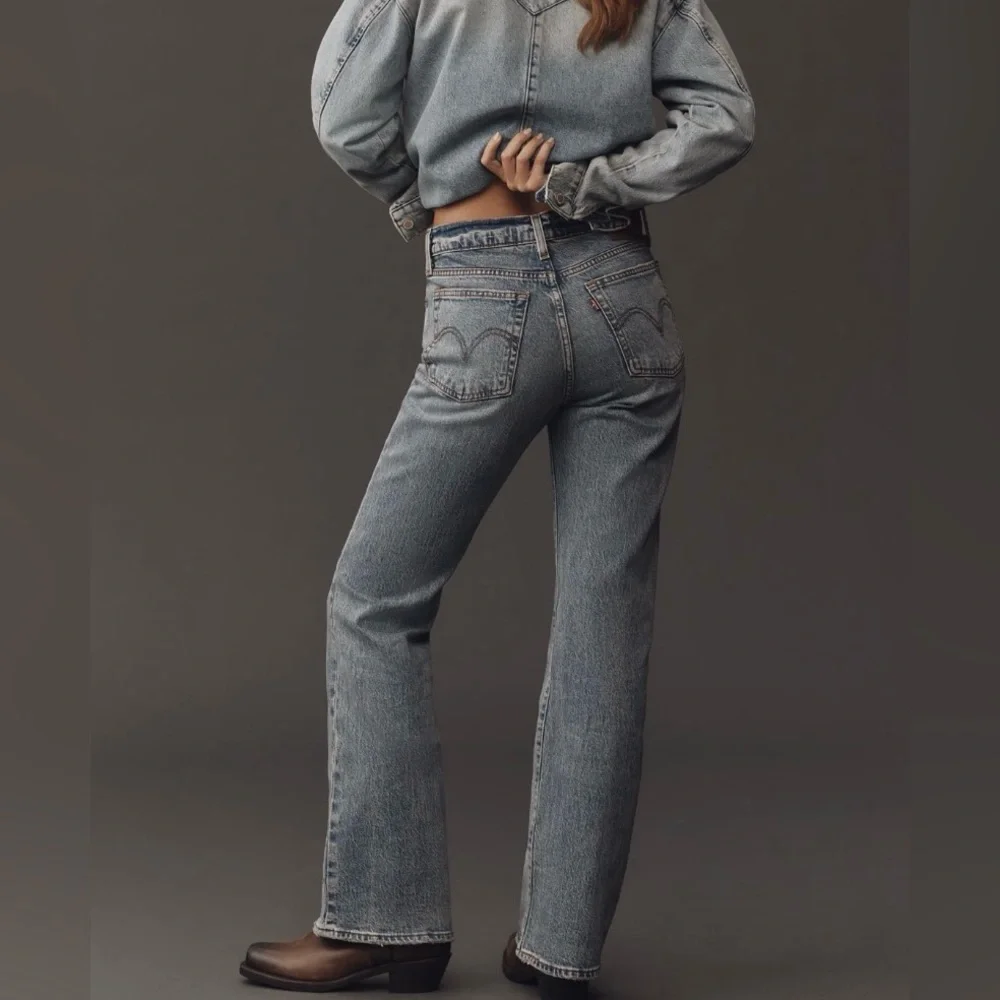 Levi's Wedgie High Rise Boot Cut Jeans
In: Boots Are Back In Town - Picture 1 of 5